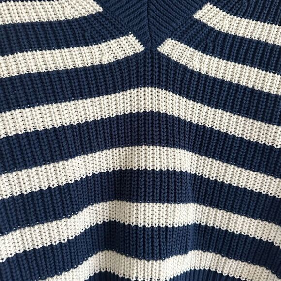 A New Day Women's V-Neck Blue & White Striped
Sweater || size Small - Picture 5 of 7